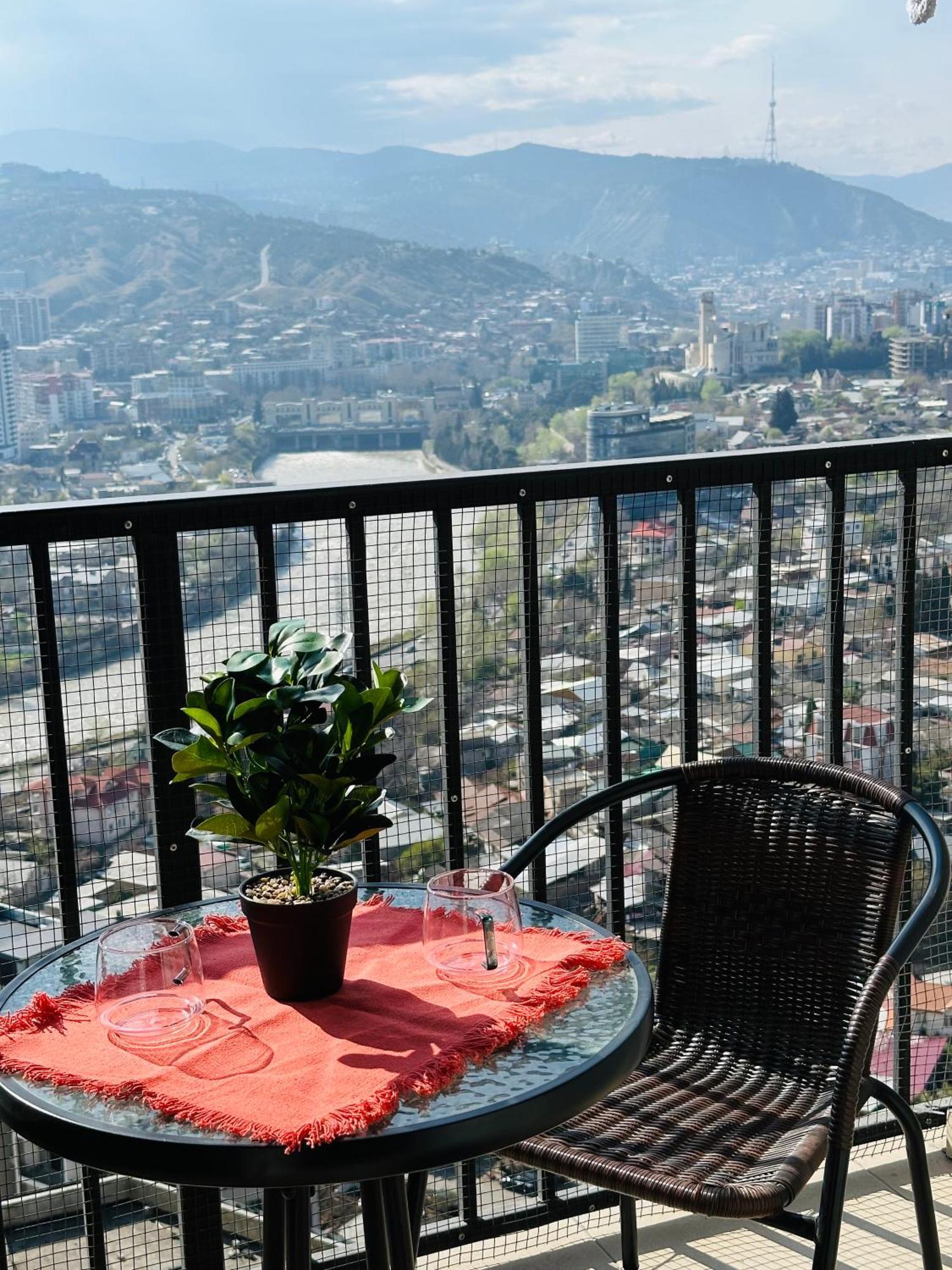 Ferienwohnung Twins Tower Tbilisi Exterior foto
